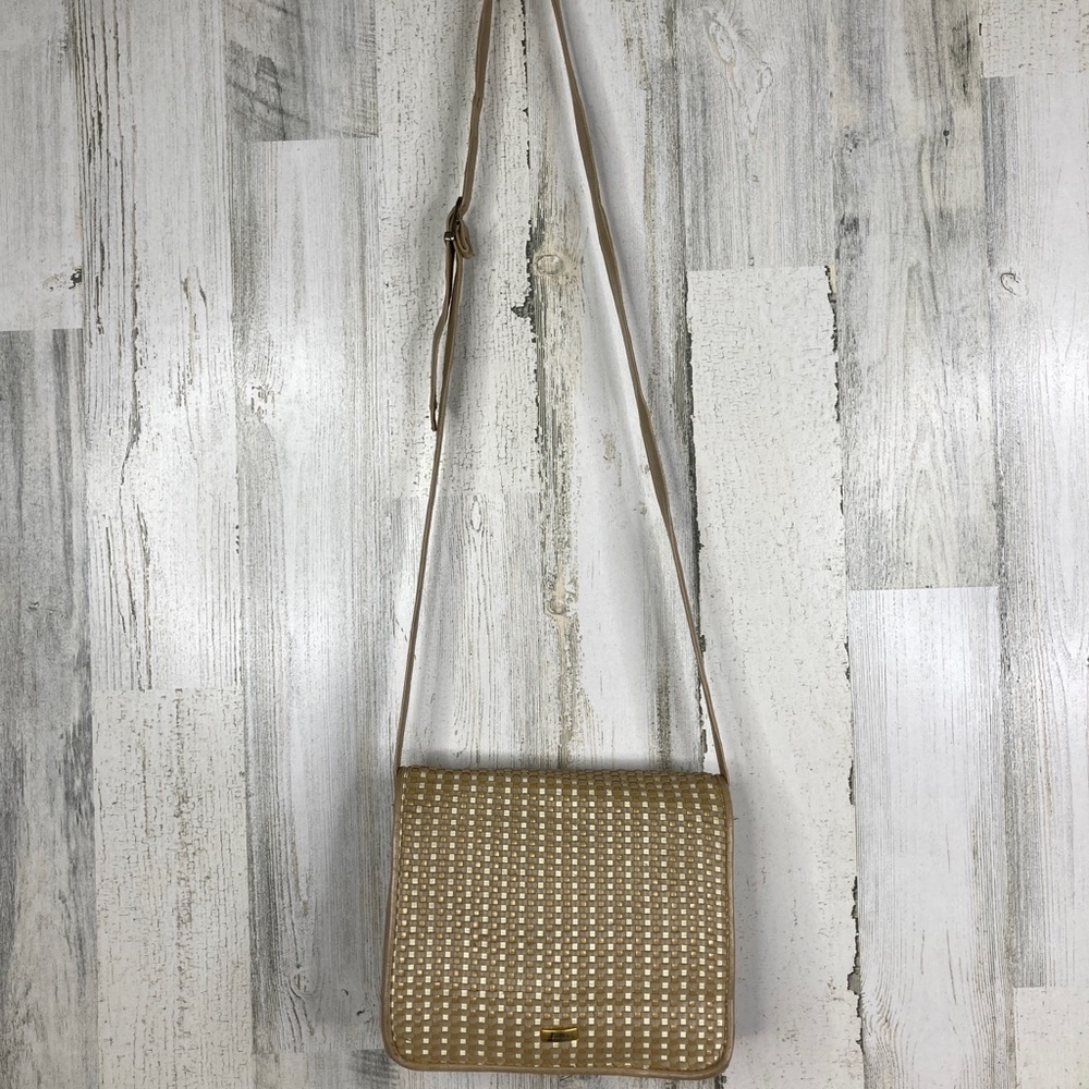 Vintage leather basketweave crossbody organizer - Picture 2 of 10